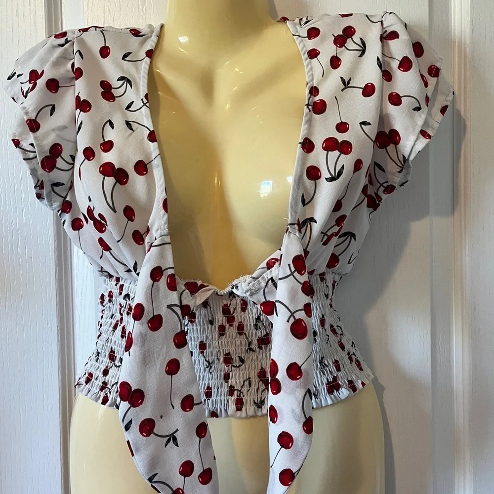 🍒 cherry print L size large tie top junior - Picture 4 of 5